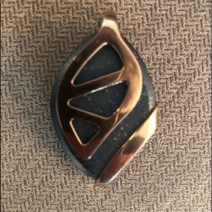 Bellabeat Leaf Fitness tracker